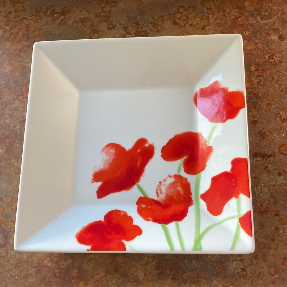 Food Networ Square White Plate with Red Poppies